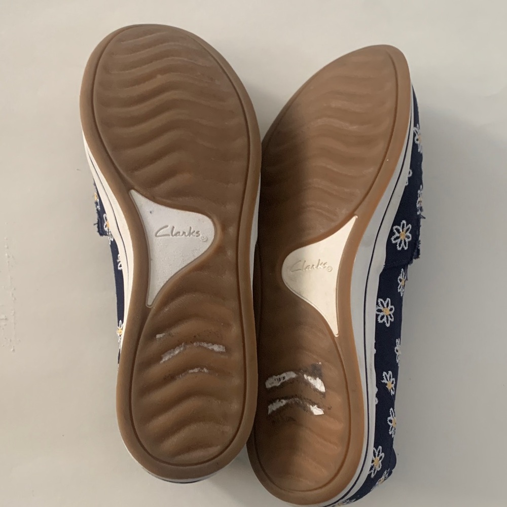 Clarks Navy Canvas Slip-On Flats with White & Yellow Daisy Embroidery - Picture 4 of 5